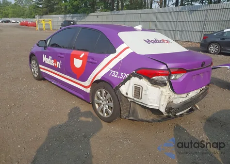 2021 Toyota Corolla Le z USA, uszkodzony, nr VIN JTDEPMAEXMJ139393